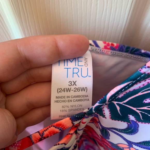 Bathing suit - Picture 2 of 2